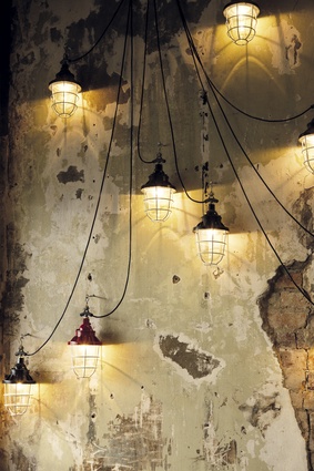 Lights.